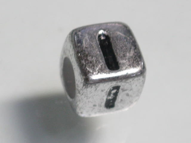 TOKO-BEADS P007-1-I Alphabet (I) 7mm P007-1-I アルファベット（I） 7mm Asian bead & African bead  Handmade,Lampeork,bead,asia,india,ethnic,parts,accessory,beads とんぼ玉,ビーズ,トンボ玉,アジア,インド,エスニック,手作り,パーツ,アクセサリー