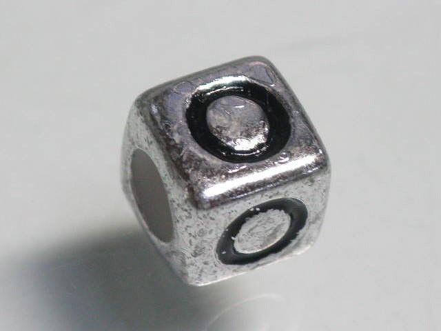 TOKO-BEADS P007-1-O Alphabet (O) 7mm P007-1-O アルファベット（O） 7mm Asian bead & African bead  Handmade,Lampeork,bead,asia,india,ethnic,parts,accessory,beads とんぼ玉,ビーズ,トンボ玉,アジア,インド,エスニック,手作り,パーツ,アクセサリー