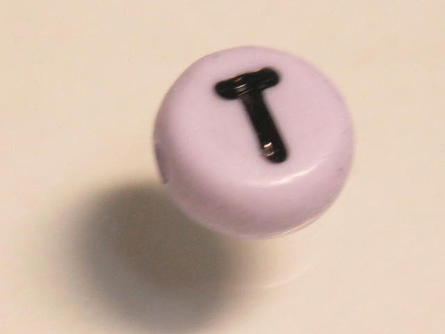 TOKO-BEADS P009-2-T Alphabet (T) 7mm P009-2-T アルファベット（T） 7mm Asian bead & African bead  Handmade,Lampeork,bead,asia,india,ethnic,parts,accessory,beads とんぼ玉,ビーズ,トンボ玉,アジア,インド,エスニック,手作り,パーツ,アクセサリー