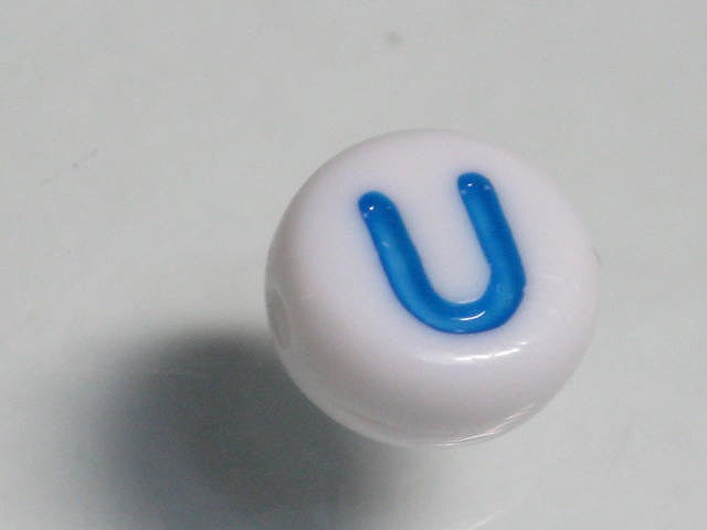 TOKO-BEADS P010-2-U Alphabet (U) 7mm P010-2-U アルファベット（U） 7mm Asian bead & African bead  Handmade,Lampeork,bead,asia,india,ethnic,parts,accessory,beads とんぼ玉,ビーズ,トンボ玉,アジア,インド,エスニック,手作り,パーツ,アクセサリー