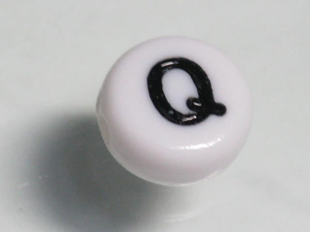 TOKO-BEADS P011-1-Q Alphabet (Q) 7mm P011-1-Q アルファベット（Q） 7mm Asian bead & African bead  Handmade,Lampeork,bead,asia,india,ethnic,parts,accessory,beads とんぼ玉,ビーズ,トンボ玉,アジア,インド,エスニック,手作り,パーツ,アクセサリー
