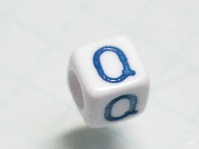 TOKO-BEADS P012-2-Q Alphabet (Q) 6mm P012-2-Q アルファベット（Q） 6mm Asian bead & African bead  Handmade,Lampeork,bead,asia,india,ethnic,parts,accessory,beads とんぼ玉,ビーズ,トンボ玉,アジア,インド,エスニック,手作り,パーツ,アクセサリー