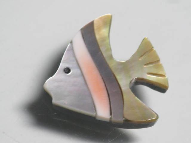 TOKO-BEADS PB005-31 Shell Charm 20mm PB005-31 シェルチャーム（魚） 20mm Asian bead & African bead  Handmade,Lampeork,bead,asia,india,ethnic,parts,accessory,beads とんぼ玉,ビーズ,トンボ玉,アジア,インド,エスニック,手作り,パーツ,アクセサリー