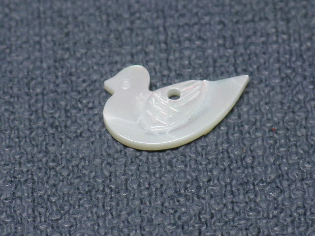 TOKO-BEADS PB005-39 Shell Charm 13mm PB005-39 シェルチャーム（鳥） 13mm Asian bead & African bead  Handmade,Lampeork,bead,asia,india,ethnic,parts,accessory,beads とんぼ玉,ビーズ,トンボ玉,アジア,インド,エスニック,手作り,パーツ,アクセサリー