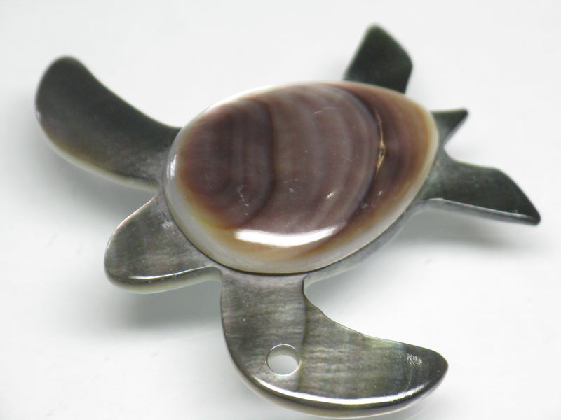 TOKO-BEADS PB005-53 Shell Charm 46mm PB005-53 シェルチャーム（カメ） 46mm Asian bead & African bead  Handmade,Lampeork,bead,asia,india,ethnic,parts,accessory,beads とんぼ玉,ビーズ,トンボ玉,アジア,インド,エスニック,手作り,パーツ,アクセサリー