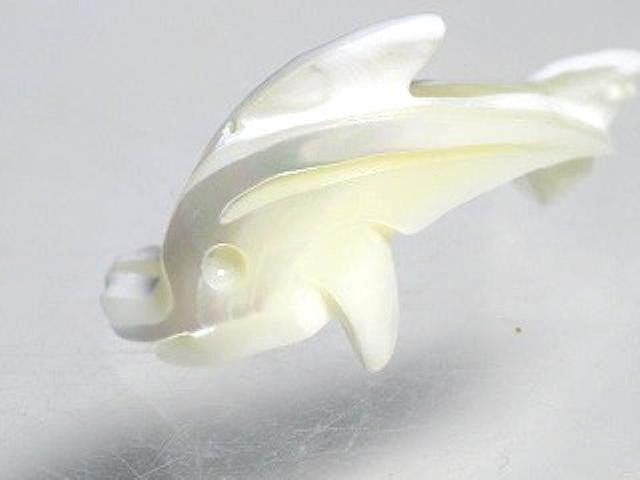 TOKO-BEADS PB007-16 Shell Charm 30mm PB007-16 シェルチャーム（イルカ） 30mm Asian bead & African bead  Handmade,Lampeork,bead,asia,india,ethnic,parts,accessory,beads とんぼ玉,ビーズ,トンボ玉,アジア,インド,エスニック,手作り,パーツ,アクセサリー
