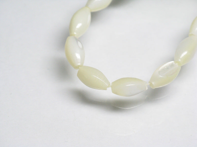 TOKO-BEADS PB007-89N Shell bead (strand) 4.5mm PB007-89N シェルビーズ（連） 4.5mm Asian bead & African bead  Handmade,Lampeork,bead,asia,india,ethnic,parts,accessory,beads とんぼ玉,ビーズ,トンボ玉,アジア,インド,エスニック,手作り,パーツ,アクセサリー