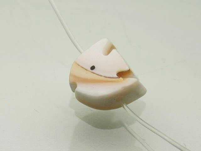 TOKO-BEADS PB007P-51 Shell Charm Fish (10pcs)  8.5~10mm PB007P-51 シェルチャーム（魚10個パック）  8.5~10mm Asian bead & African bead  Handmade,Lampeork,bead,asia,india,ethnic,parts,accessory,beads とんぼ玉,ビーズ,トンボ玉,アジア,インド,エスニック,手作り,パーツ,アクセサリー