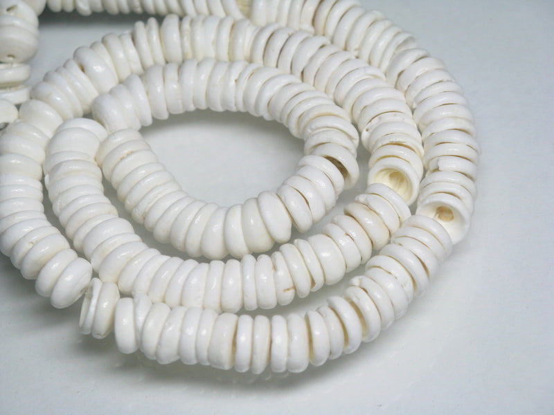 TOKO-BEADS PB014-22 Puka-Shell (strand) 7~8mm PB014-22 プカシェル（連） 7~8mm Asian bead & African bead  Handmade,Lampeork,bead,asia,india,ethnic,parts,accessory,beads とんぼ玉,ビーズ,トンボ玉,アジア,インド,エスニック,手作り,パーツ,アクセサリー