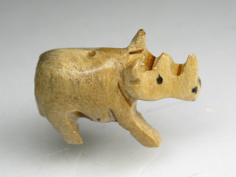 TOKO-BEADS PW002-32 Wooden Charm (Rhino) 26mm PW002-32 ウッドチャーム（さい） 26mm Asian bead & African bead  Handmade,Lampeork,bead,asia,india,ethnic,parts,accessory,beads とんぼ玉,ビーズ,トンボ玉,アジア,インド,エスニック,手作り,パーツ,アクセサリー