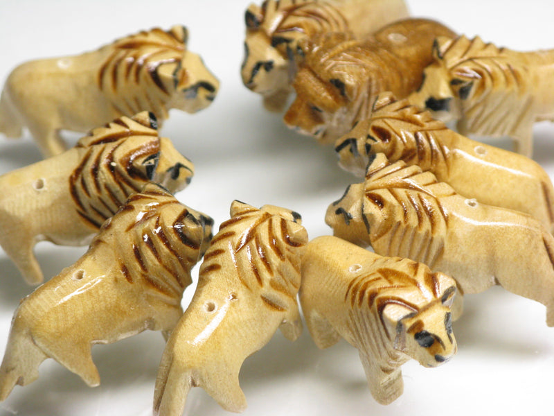 TOKO-BEADS PW002-35P Wooden Charm (Lion 10pcs) 28mm PW002-35P ウッドチャーム（らいおん）（10個パック） 28mm Asian bead & African bead  Handmade,Lampeork,bead,asia,india,ethnic,parts,accessory,beads とんぼ玉,ビーズ,トンボ玉,アジア,インド,エスニック,手作り,パーツ,アクセサリー