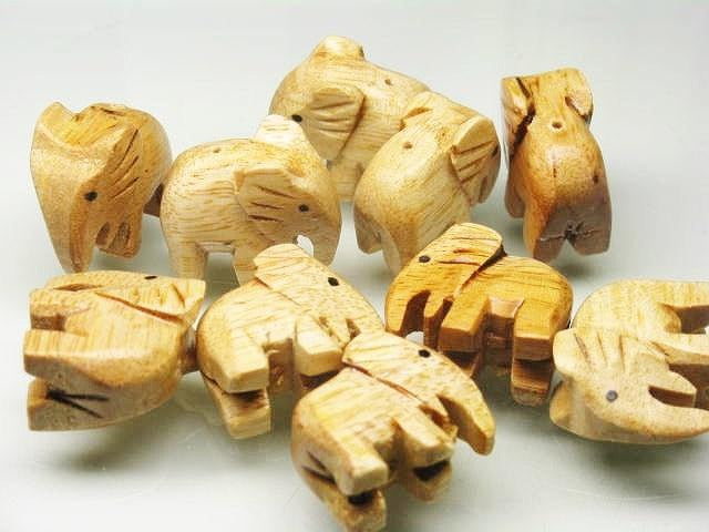 TOKO-BEADS PW002-87P Wooden Charm (10pcs) 20mm PW002-87P ウッドチャーム（ぞう）（10個パック） 20mm Asian bead & African bead  Handmade,Lampeork,bead,asia,india,ethnic,parts,accessory,beads とんぼ玉,ビーズ,トンボ玉,アジア,インド,エスニック,手作り,パーツ,アクセサリー