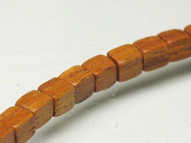 TOKO-BEADS PW301-12N Wooden bead (strand) 4mm PW301-12N ウッドビーズ（連） 4mm Asian bead & African bead  Handmade,Lampeork,bead,asia,india,ethnic,parts,accessory,beads とんぼ玉,ビーズ,トンボ玉,アジア,インド,エスニック,手作り,パーツ,アクセサリー