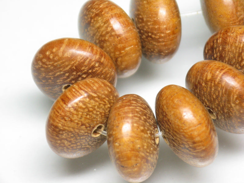 TOKO-BEADS PW301-71N Wooden bead (strand) 15mm PW301-71N ウッドビーズ（連） 15mm Asian bead & African bead  Handmade,Lampeork,bead,asia,india,ethnic,parts,accessory,beads とんぼ玉,ビーズ,トンボ玉,アジア,インド,エスニック,手作り,パーツ,アクセサリー