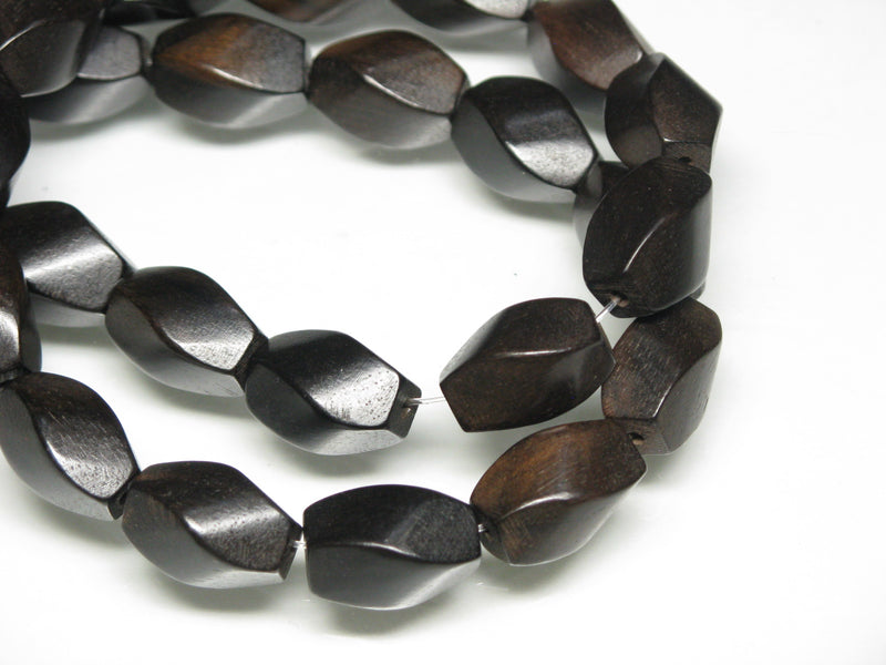 TOKO-BEADS PW311-12N Wooden bead (strand) 11mm PW311-12N ウッドビーズ（連） 11mm Asian bead & African bead  Handmade,Lampeork,bead,asia,india,ethnic,parts,accessory,beads とんぼ玉,ビーズ,トンボ玉,アジア,インド,エスニック,手作り,パーツ,アクセサリー