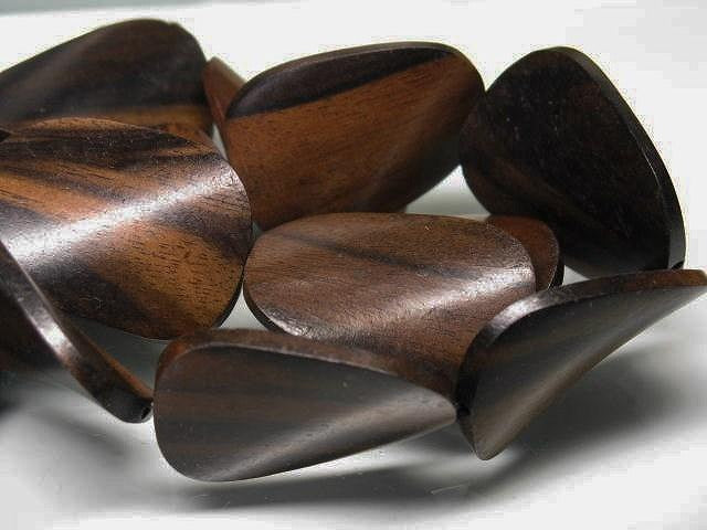 TOKO-BEADS PW311-92N Wooden bead (strand) 25.5mm PW311-92N ウッドビーズ（連） 25.5mm Asian bead & African bead  Handmade,Lampeork,bead,asia,india,ethnic,parts,accessory,beads とんぼ玉,ビーズ,トンボ玉,アジア,インド,エスニック,手作り,パーツ,アクセサリー