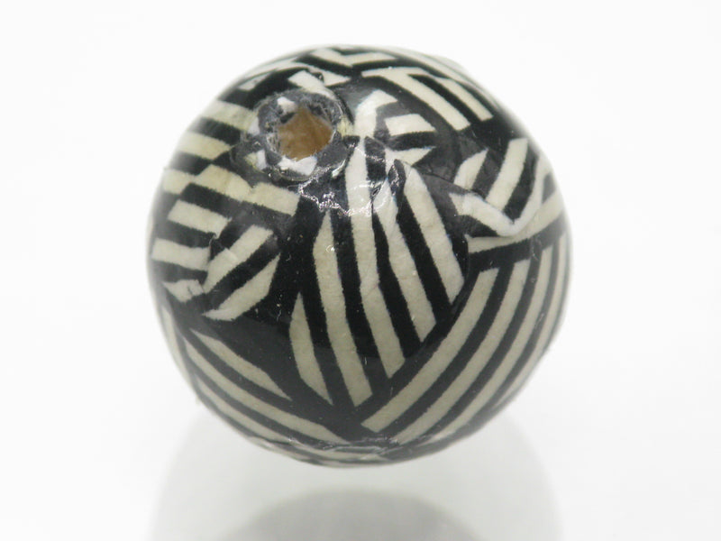 TOKO-BEADS PW601-62 Wooden bead (cannot be restocked) 20mm (cannot be restocked) PW601-62 ウッドビーズ 20mm 在庫限り Asian bead & African bead  Handmade,Lampeork,bead,asia,india,ethnic,parts,accessory,beads とんぼ玉,ビーズ,トンボ玉,アジア,インド,エスニック,手作り,パーツ,アクセサリー