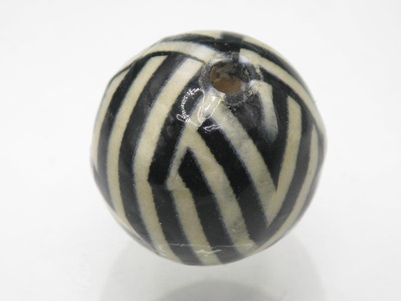 TOKO-BEADS PW601-63 Wooden bead (cannot be restocked) 21mm (cannot be restocked) PW601-63 ウッドビーズ 21mm 在庫限り Asian bead & African bead  Handmade,Lampeork,bead,asia,india,ethnic,parts,accessory,beads とんぼ玉,ビーズ,トンボ玉,アジア,インド,エスニック,手作り,パーツ,アクセサリー