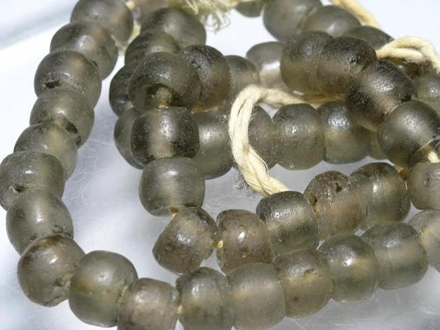 TOKO-BEADS RC004N-20 Recycled Glass bead (strand) 10.5~11.5mm RC004N-20 リサイクルガラスビーズ（連） 10.5~11.5mm Asian bead & African bead  Handmade,Lampeork,bead,asia,india,ethnic,parts,accessory,beads とんぼ玉,ビーズ,トンボ玉,アジア,インド,エスニック,手作り,パーツ,アクセサリー
