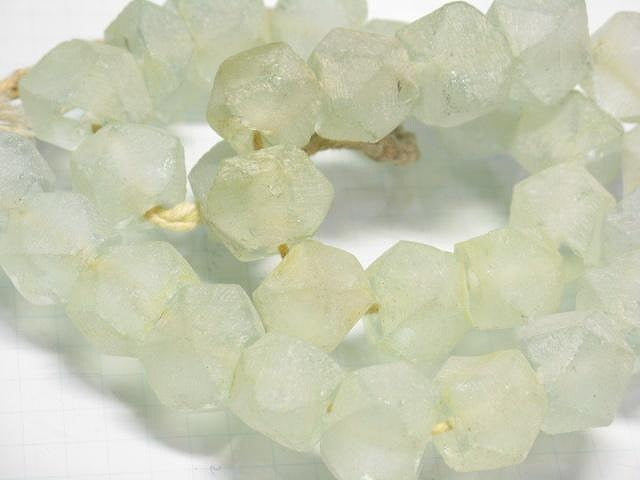 TOKO-BEADS RC101N-08 Recycled Glass bead (strand) 13mm (cannot be restocked) RC101N-08 リサイクルガラスビーズ（連） 13mm 在庫限り Asian bead & African bead  Handmade,Lampeork,bead,asia,india,ethnic,parts,accessory,beads とんぼ玉,ビーズ,トンボ玉,アジア,インド,エスニック,手作り,パーツ,アクセサリー