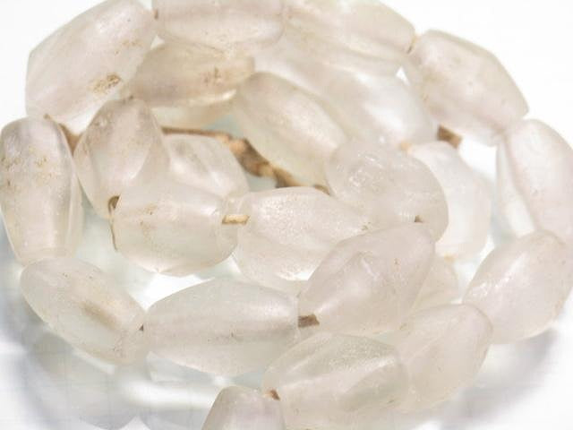 TOKO-BEADS RC101N-35 Recycled Glass bead (strand) 12mm RC101N-35 リサイクルガラスビーズ（連） 12mmLoose Kazuri カズリビーズ Asian bead & African bead  Handmade,Lampeork,bead,asia,india,ethnic,parts,accessory,beads とんぼ玉,ビーズ,トンボ玉,アジア,インド,エスニック,手作り,パーツ,アクセサリー