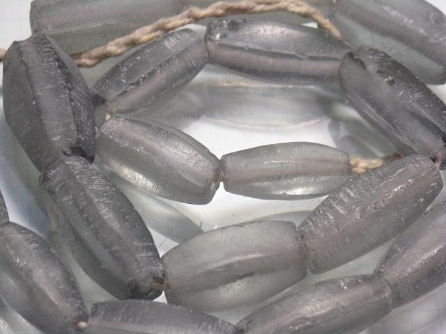 TOKO-BEADS RC101N-42 Recycled Glass bead (strand) 12~13mm RC101N-42 リサイクルガラスビーズ（連） 12~13mmLoose Kazuri カズリビーズ Asian bead & African bead  Handmade,Lampeork,bead,asia,india,ethnic,parts,accessory,beads とんぼ玉,ビーズ,トンボ玉,アジア,インド,エスニック,手作り,パーツ,アクセサリー