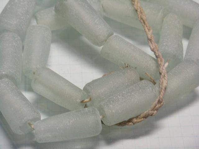 TOKO-BEADS RC101N-46 Recycled Glass bead (strand) 12mm RC101N-46 リサイクルガラスビーズ（連） 12mmLoose Kazuri カズリビーズ Asian bead & African bead  Handmade,Lampeork,bead,asia,india,ethnic,parts,accessory,beads とんぼ玉,ビーズ,トンボ玉,アジア,インド,エスニック,手作り,パーツ,アクセサリー