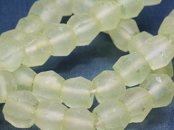 TOKO-BEADS RC101-59N Recycled Glass bead (strand) 13~15mm RC101-59N リサイクルガラスビーズ（連） 13~15mm Asian bead & African bead  Handmade,Lampeork,bead,asia,india,ethnic,parts,accessory,beads とんぼ玉,ビーズ,トンボ玉,アジア,インド,エスニック,手作り,パーツ,アクセサリー