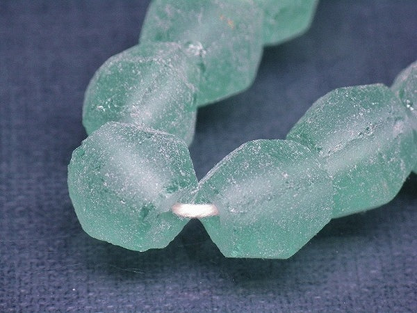 TOKO-BEADS RC101-60N Recycled Glass bead (strand) 13~15mm RC101-60N リサイクルガラスビーズ（連） 13~15mm Asian bead & African bead  Handmade,Lampeork,bead,asia,india,ethnic,parts,accessory,beads とんぼ玉,ビーズ,トンボ玉,アジア,インド,エスニック,手作り,パーツ,アクセサリー