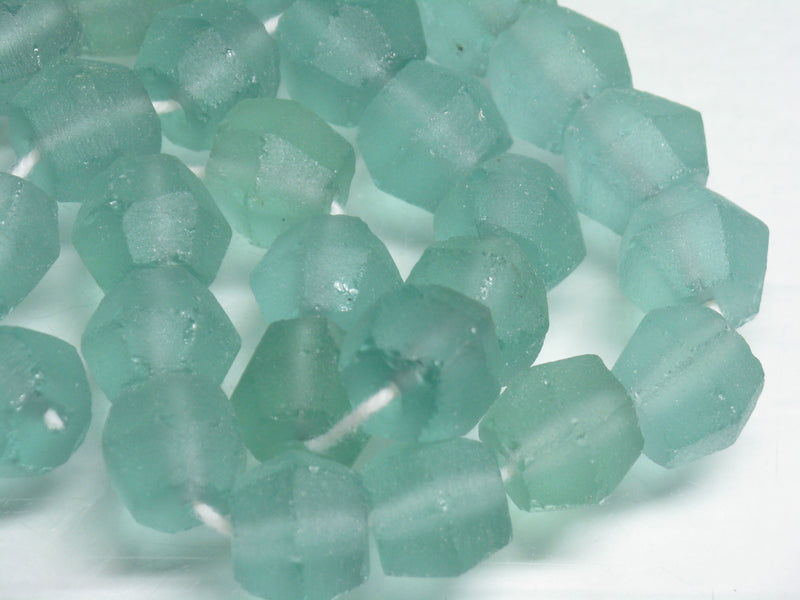TOKO-BEADS RC101-63N Recycled Glass bead (strand) 13~15mm RC101-63N リサイクルガラスビーズ（連） 13~15mm Asian bead & African bead  Handmade,Lampeork,bead,asia,india,ethnic,parts,accessory,beads とんぼ玉,ビーズ,トンボ玉,アジア,インド,エスニック,手作り,パーツ,アクセサリー