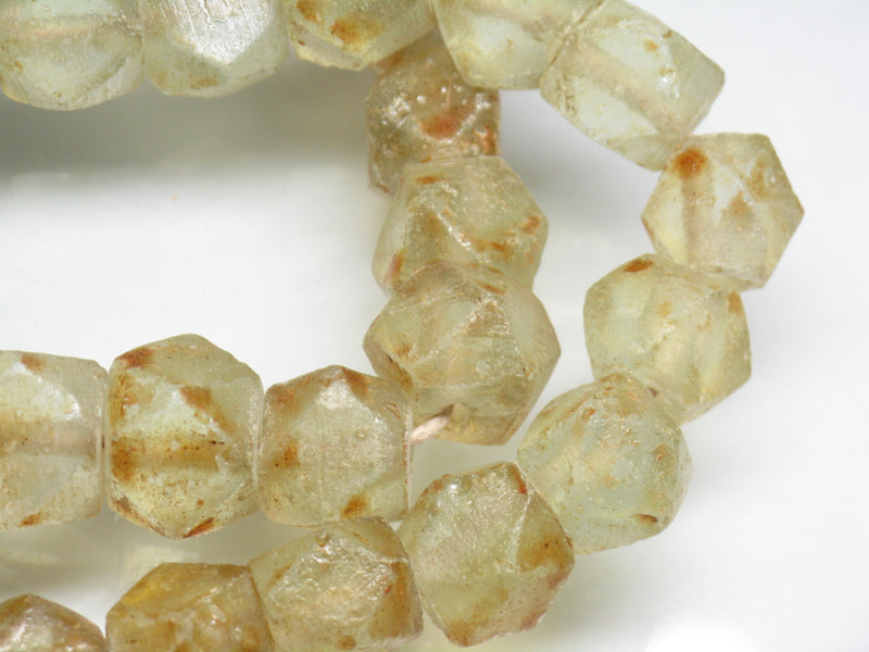 TOKO-BEADS RC201N-18 Recycled glass bead (strand) 11~13mm RC201N-18 リサイクルガラスビーズ（連） 11~13mmLoose Kazuri カズリビーズ Asian bead & African bead  Handmade,Lampeork,bead,asia,india,ethnic,parts,accessory,beads とんぼ玉,ビーズ,トンボ玉,アジア,インド,エスニック,手作り,パーツ,アクセサリー