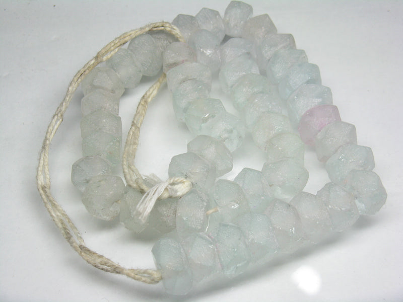 TOKO-BEADS RC201-02N Recycled glass bead (strand) 11~13mm RC201-02N リサイクルガラスビーズ（連） 11~13mm Asian bead & African bead  Handmade,Lampeork,bead,asia,india,ethnic,parts,accessory,beads とんぼ玉,ビーズ,トンボ玉,アジア,インド,エスニック,手作り,パーツ,アクセサリー