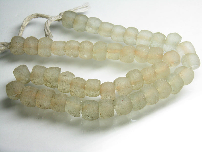 TOKO-BEADS RC202-03N Recycled glass bead (strand) 9~11.5mm RC202-03N リサイクルガラスビーズ（連） 9~11.5mm Asian bead & African bead  Handmade,Lampeork,bead,asia,india,ethnic,parts,accessory,beads とんぼ玉,ビーズ,トンボ玉,アジア,インド,エスニック,手作り,パーツ,アクセサリー