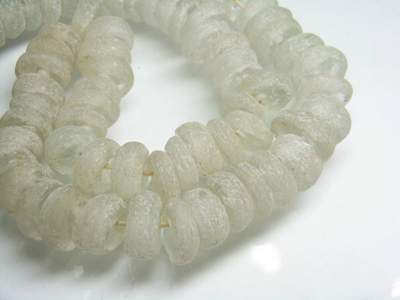 TOKO-BEADS RC202-19N Recycled glass bead (strand) 11.5~15.5mm RC202-19N リサイクルガラスビーズ（連） 11.5~15.5mm Asian bead & African bead  Handmade,Lampeork,bead,asia,india,ethnic,parts,accessory,beads とんぼ玉,ビーズ,トンボ玉,アジア,インド,エスニック,手作り,パーツ,アクセサリー