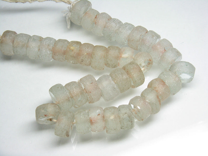 TOKO-BEADS RC202-22N Recycled glass bead (strand) 13~15mm RC202-22N リサイクルガラスビーズ（連） 13~15mm Asian bead & African bead  Handmade,Lampeork,bead,asia,india,ethnic,parts,accessory,beads とんぼ玉,ビーズ,トンボ玉,アジア,インド,エスニック,手作り,パーツ,アクセサリー