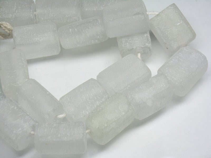 TOKO-BEADS RC203N-03 Recycled glass bead (strand) 13mm RC203N-03 リサイクルガラスビーズ（連） 13mmLoose Kazuri カズリビーズ Asian bead & African bead  Handmade,Lampeork,bead,asia,india,ethnic,parts,accessory,beads とんぼ玉,ビーズ,トンボ玉,アジア,インド,エスニック,手作り,パーツ,アクセサリー