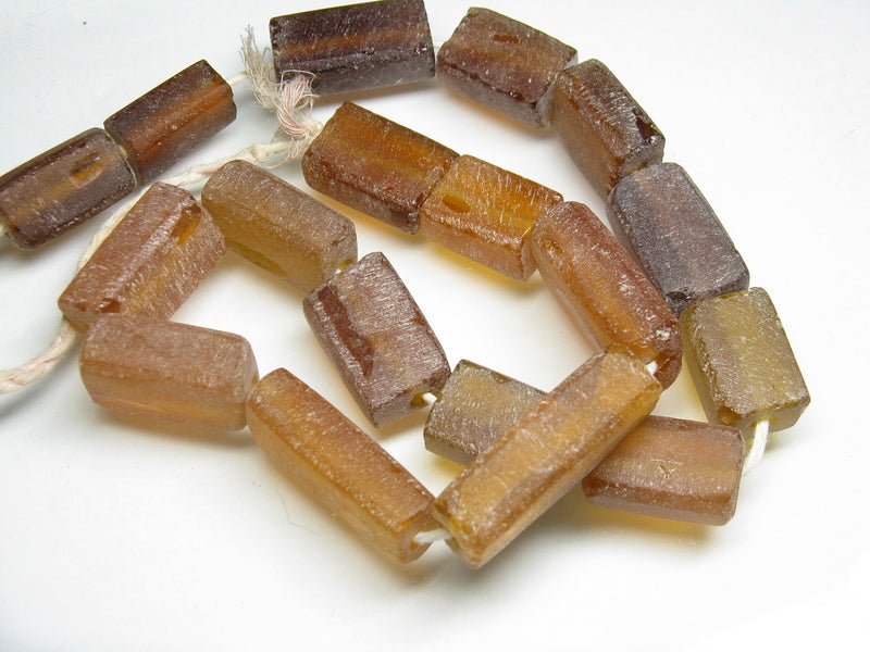 TOKO-BEADS RC203-07N Recycled glass bead (strand) 11~16mm RC203-07N リサイクルガラスビーズ（連） 11~16mm Asian bead & African bead  Handmade,Lampeork,bead,asia,india,ethnic,parts,accessory,beads とんぼ玉,ビーズ,トンボ玉,アジア,インド,エスニック,手作り,パーツ,アクセサリー