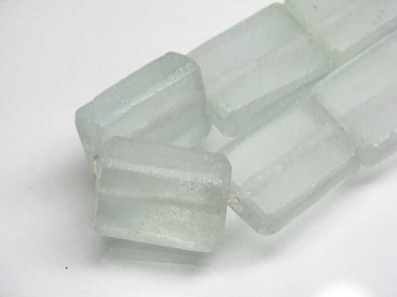 TOKO-BEADS RC203-09N Recycled glass bead (strand) 18mm RC203-09N リサイクルガラスビーズ（連） 18mm Asian bead & African bead  Handmade,Lampeork,bead,asia,india,ethnic,parts,accessory,beads とんぼ玉,ビーズ,トンボ玉,アジア,インド,エスニック,手作り,パーツ,アクセサリー
