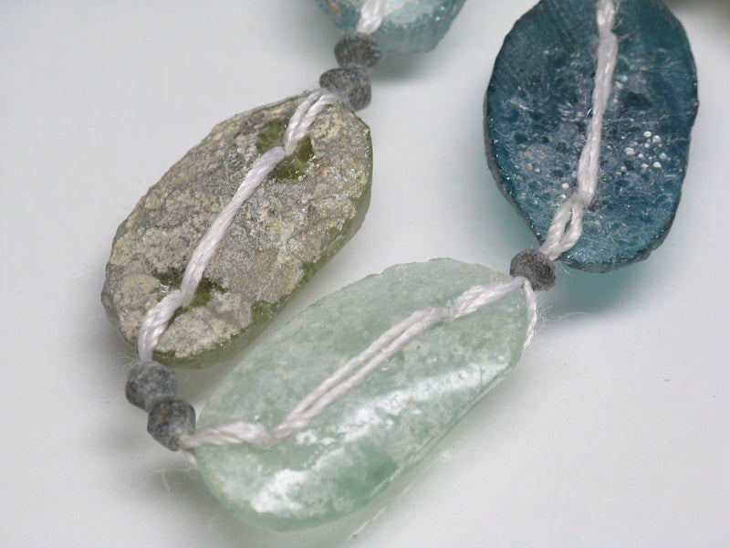 TOKO-BEADS RG104-02N Oval Roman glass with 2 Holes (strand) 11.5~15.5mm RG104-02N オーバルローマングラス２穴（連） 11.5~15.5mm Asian bead & African bead  Handmade,Lampeork,bead,asia,india,ethnic,parts,accessory,beads とんぼ玉,ビーズ,トンボ玉,アジア,インド,エスニック,手作り,パーツ,アクセサリー