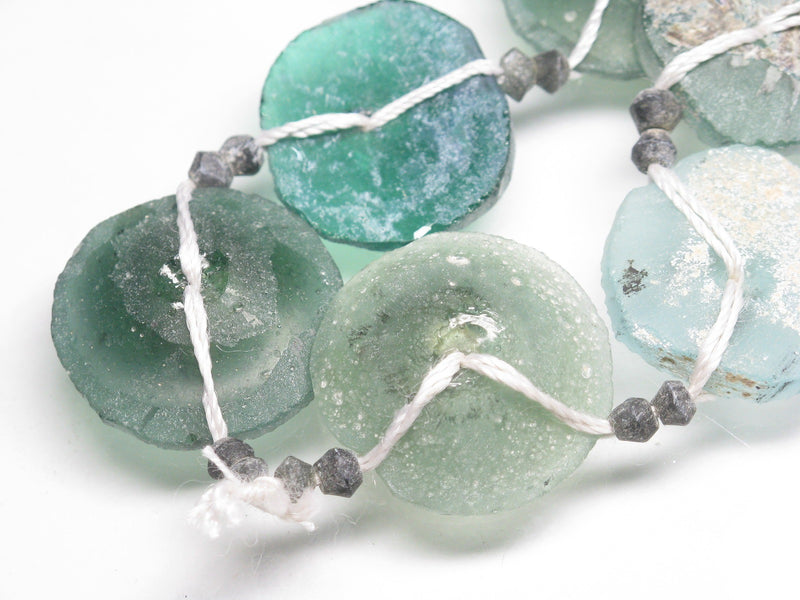 TOKO-BEADS RG105-03N Disk-shaped Roman glass L(strand) 18~25mm RG105-03N 円盤型ローマングラス 大（連） 18~25mm Asian bead & African bead  Handmade,Lampeork,bead,asia,india,ethnic,parts,accessory,beads とんぼ玉,ビーズ,トンボ玉,アジア,インド,エスニック,手作り,パーツ,アクセサリー
