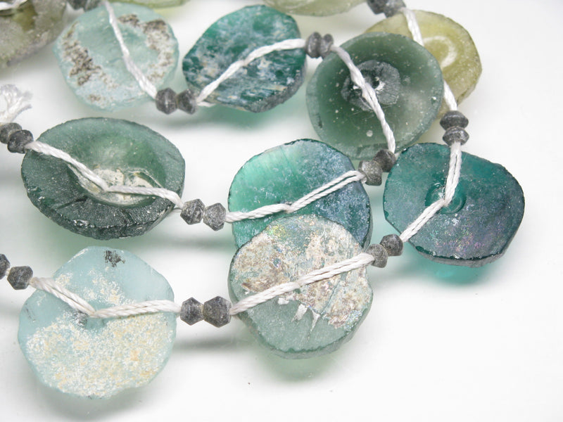 TOKO-BEADS RG105-03N Disk-shaped Roman glass L(strand) 18~25mm RG105-03N 円盤型ローマングラス 大（連） 18~25mm Asian bead & African bead  Handmade,Lampeork,bead,asia,india,ethnic,parts,accessory,beads とんぼ玉,ビーズ,トンボ玉,アジア,インド,エスニック,手作り,パーツ,アクセサリー