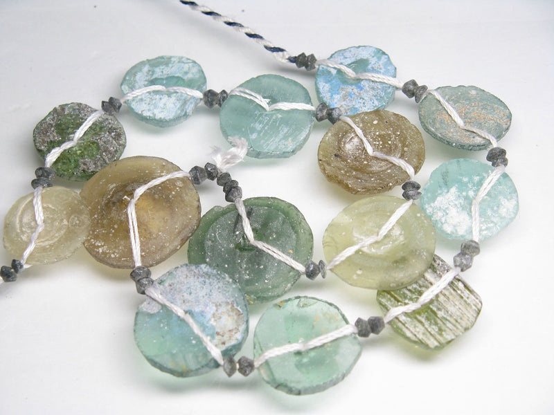 TOKO-BEADS RG105-04N Disk-shaped Roman glass L(strand) 20~28mm RG105-04N 円盤型ローマングラス 大（連） 20~28mm Asian bead & African bead  Handmade,Lampeork,bead,asia,india,ethnic,parts,accessory,beads とんぼ玉,ビーズ,トンボ玉,アジア,インド,エスニック,手作り,パーツ,アクセサリー