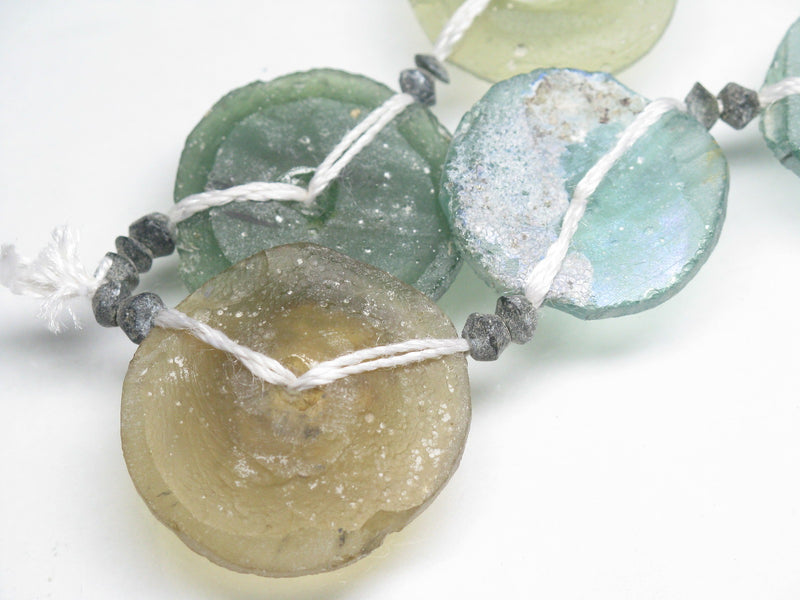 TOKO-BEADS RG105-04N Disk-shaped Roman glass L(strand) 20~28mm RG105-04N 円盤型ローマングラス 大（連） 20~28mm Asian bead & African bead  Handmade,Lampeork,bead,asia,india,ethnic,parts,accessory,beads とんぼ玉,ビーズ,トンボ玉,アジア,インド,エスニック,手作り,パーツ,アクセサリー