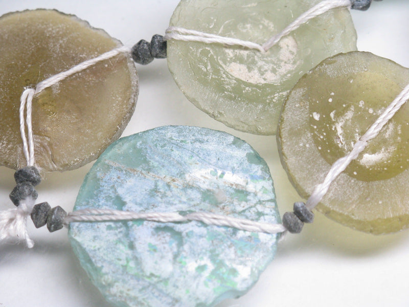 TOKO-BEADS RG105-05N Disk-shaped Roman glass L(strand) 19~31mm RG105-05N 円盤型ローマングラス 大（連） 19~31mm Asian bead & African bead  Handmade,Lampeork,bead,asia,india,ethnic,parts,accessory,beads とんぼ玉,ビーズ,トンボ玉,アジア,インド,エスニック,手作り,パーツ,アクセサリー