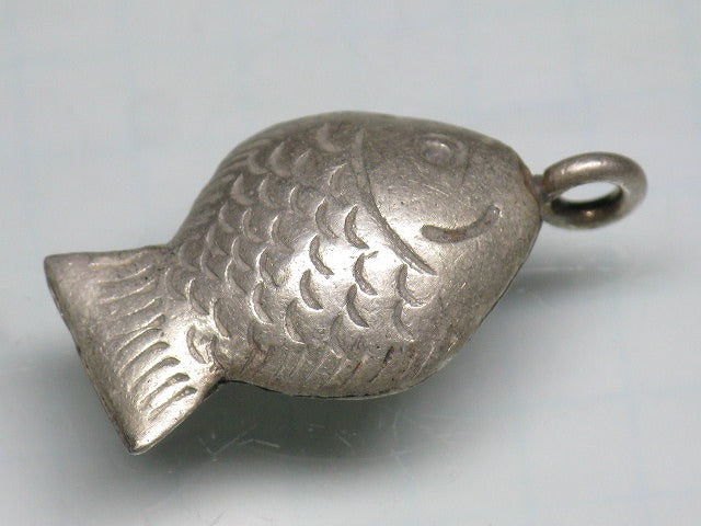 TOKO-BEADS SV081 Silver925 Charm 27mm SV081 カレンシルバーチャーム 27mm Asian bead & African bead  Handmade,Lampeork,bead,asia,india,ethnic,parts,accessory,beads とんぼ玉,ビーズ,トンボ玉,アジア,インド,エスニック,手作り,パーツ,アクセサリー