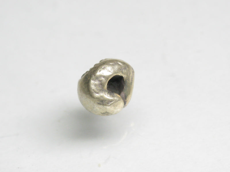 TOKO-BEADS SV113 Karen Silver bead 7mm SV113 カレンシルバービーズ 7mm Asian bead & African bead  Handmade,Lampeork,bead,asia,india,ethnic,parts,accessory,beads とんぼ玉,ビーズ,トンボ玉,アジア,インド,エスニック,手作り,パーツ,アクセサリー