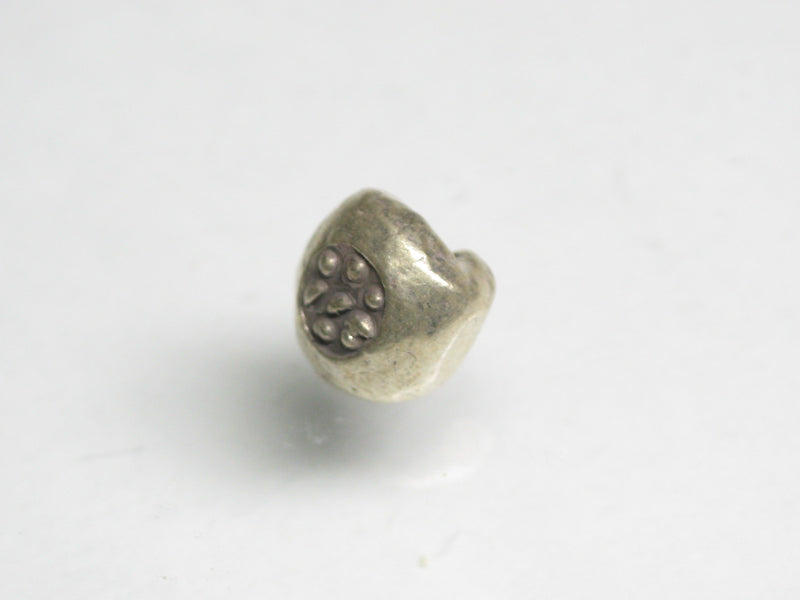 TOKO-BEADS SV113 Karen Silver bead 7mm SV113 カレンシルバービーズ 7mm Asian bead & African bead  Handmade,Lampeork,bead,asia,india,ethnic,parts,accessory,beads とんぼ玉,ビーズ,トンボ玉,アジア,インド,エスニック,手作り,パーツ,アクセサリー