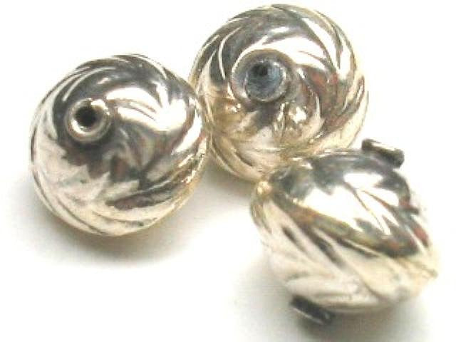 TOKO-BEADS SV199 Silver925 bead 9mm SV199 シルバービーズ 9mm Asian bead & African bead  Handmade,Lampeork,bead,asia,india,ethnic,parts,accessory,beads とんぼ玉,ビーズ,トンボ玉,アジア,インド,エスニック,手作り,パーツ,アクセサリー