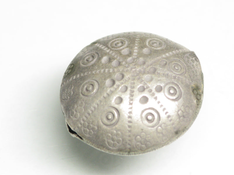TOKO-BEADS SV320 Karen Silver bead 19mm SV320 カレンシルバービーズ 19mm Asian bead & African bead  Handmade,Lampeork,bead,asia,india,ethnic,parts,accessory,beads とんぼ玉,ビーズ,トンボ玉,アジア,インド,エスニック,手作り,パーツ,アクセサリー