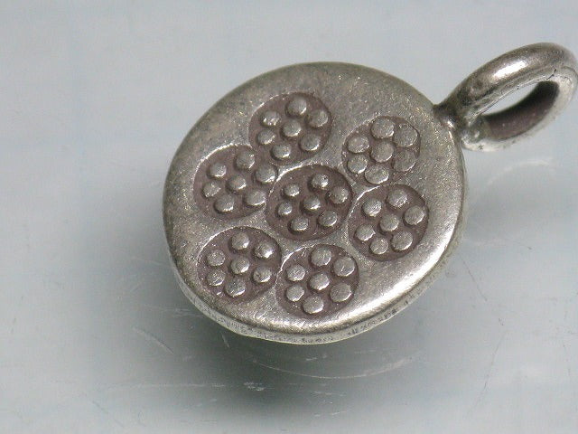 TOKO-BEADS SV401-12 Karen Silver Charm 13.5mm SV401-12 カレンシルバーチャーム 13.5mm Asian bead & African bead  Handmade,Lampeork,bead,asia,india,ethnic,parts,accessory,beads とんぼ玉,ビーズ,トンボ玉,アジア,インド,エスニック,手作り,パーツ,アクセサリー